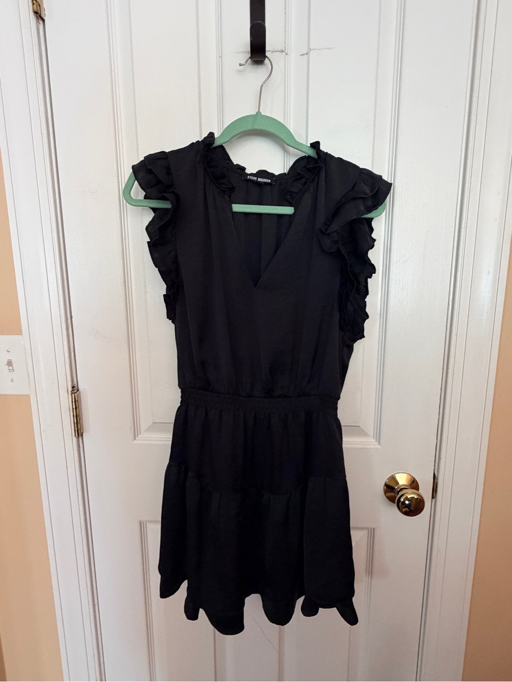Women's Steve Madden Black Ruffle Sleeve V-Neck Dress Size Medium